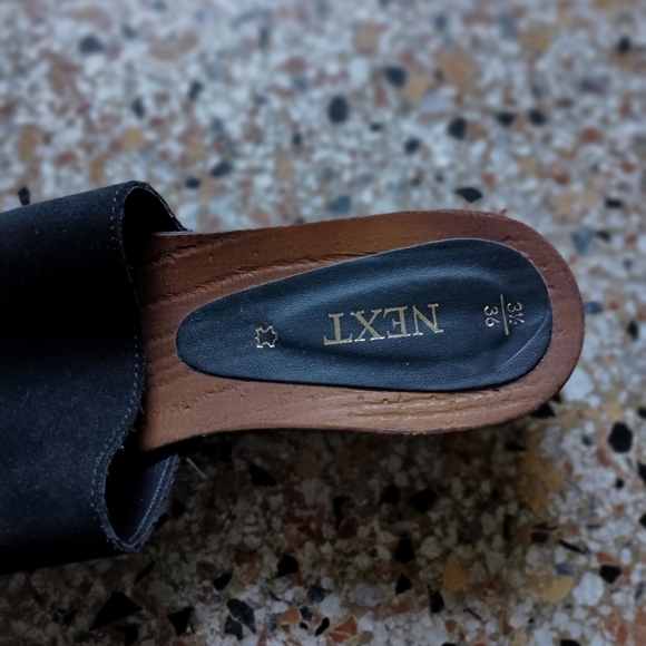 Black Slide clog - Picture 4 of 13